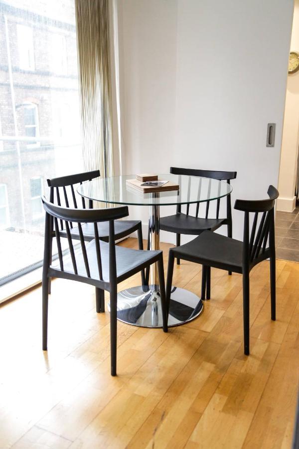 Serviced Apartment In Liverpool City Centre - Free Parking - Balcony - By Happy Days Exterior photo